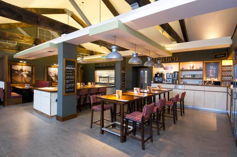 Premier Inn Kidderminster Bagian luar foto