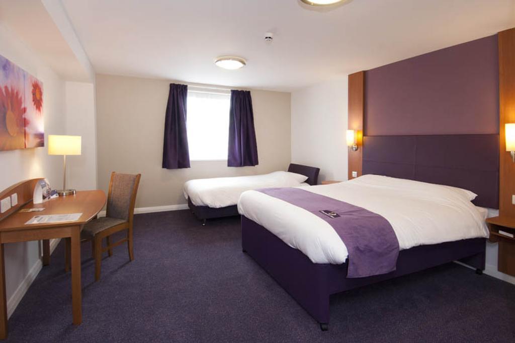 Premier Inn Kidderminster Bagian luar foto