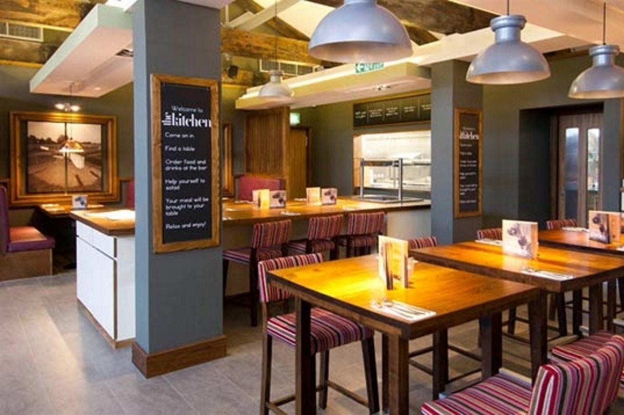 Premier Inn Kidderminster Bagian luar foto